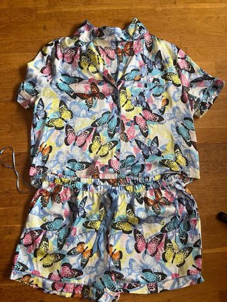 Pijama mariposas corto