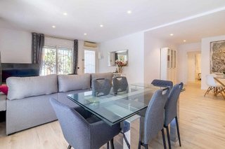 Chalet en alquiler en La Pineda en Castelldefels