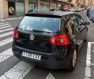 Volkswagen Golf 2004
