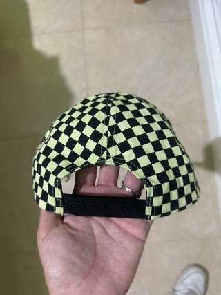 Gorra Pokémon Negra y Verde