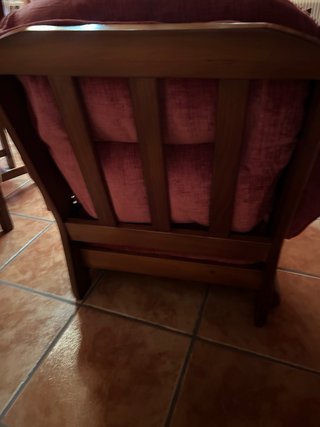 Sofá y 2 sillones de tela y madera