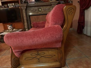 Sofá y 2 sillones de tela y madera