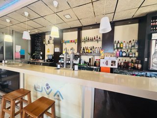 Traspaso un bar en funcionamiento .