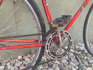 Bicicleta carretera vintage roja