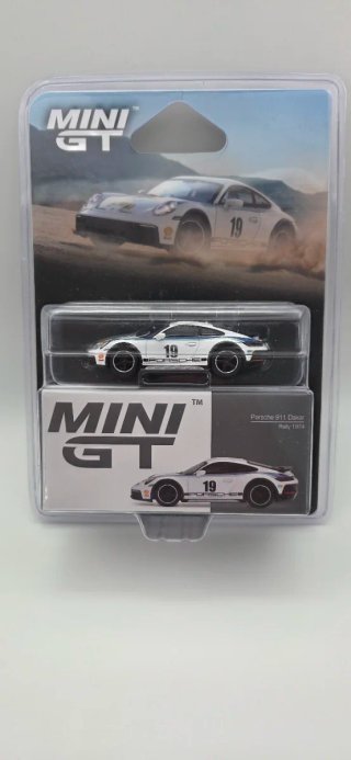 Mini GT Porsche 911 Dakar Rally 1974