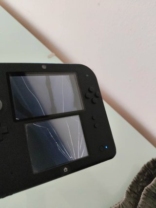 Nintendo 2DS Blu - Schermi rotti danneggiati
