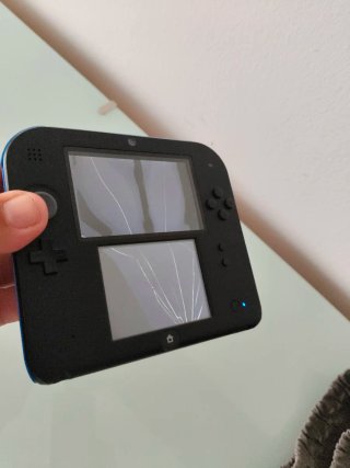 Nintendo 2DS Blu - Schermi rotti danneggiati