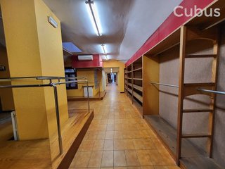 Local comercial en alquiler en Olot