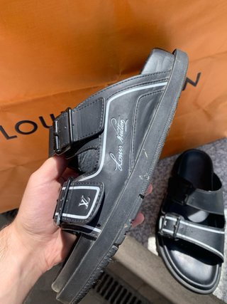 Sandalias Louis Vuitton Negras