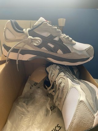 Asics Talla 42 Gris/Blanco
