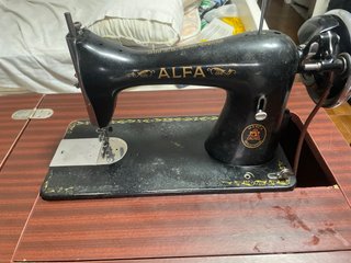 Máquina de coser Alfa