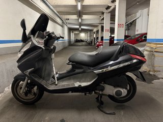 Piaggio X8 125 Negra