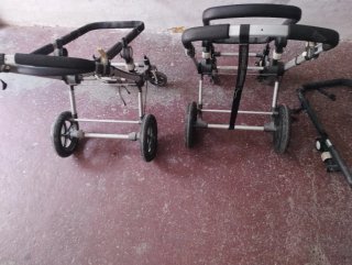 4 Chasis o estructura de carro de paseo para niños