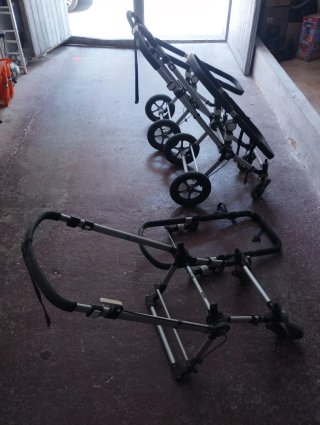4 Chasis o estructura de carro de paseo para niños