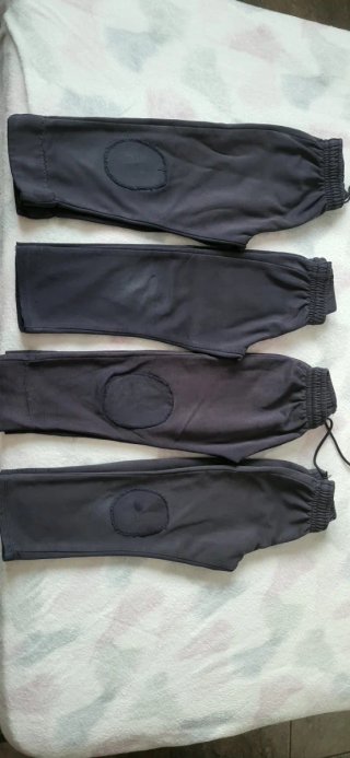 Chaqueta y pantalón uniforme Agora School