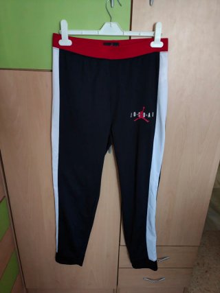 Chaqueta Jordan Blanca y Negra