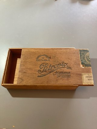 Scatola di Sigari Petronio Habano