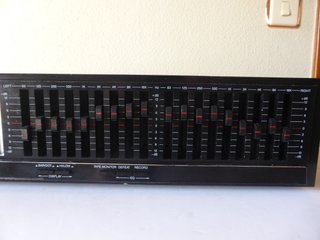 EQUALIZADOR GRAFICO ESTEREO-SHERWOOD · EQ 470R