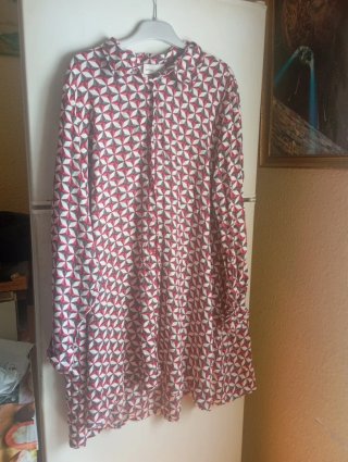 Blusa estampada geométrica