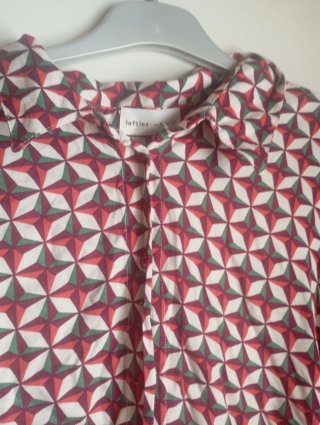 Blusa estampada geométrica