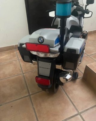 Moto Policía a Batería