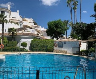 Piso en alquiler en Elviria en Marbella