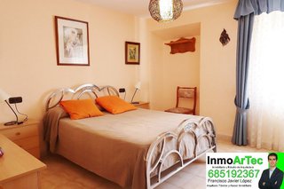Casa adosada en venta en Illora