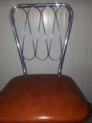 MESA y 4 SILLAS. Salón, cocina, terraza,patio. 40€