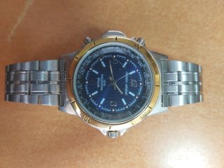 Reloj Patrick Arnald Cuarzo Oro y Plata