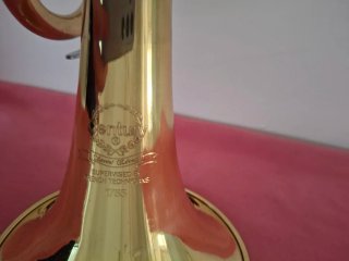 Trompeta Century 1997 con estuche