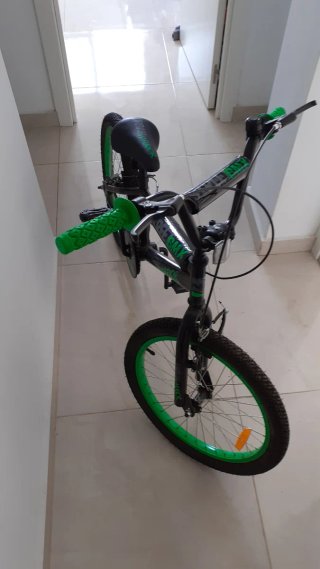 Bicicleta BMX SEMINUEVA