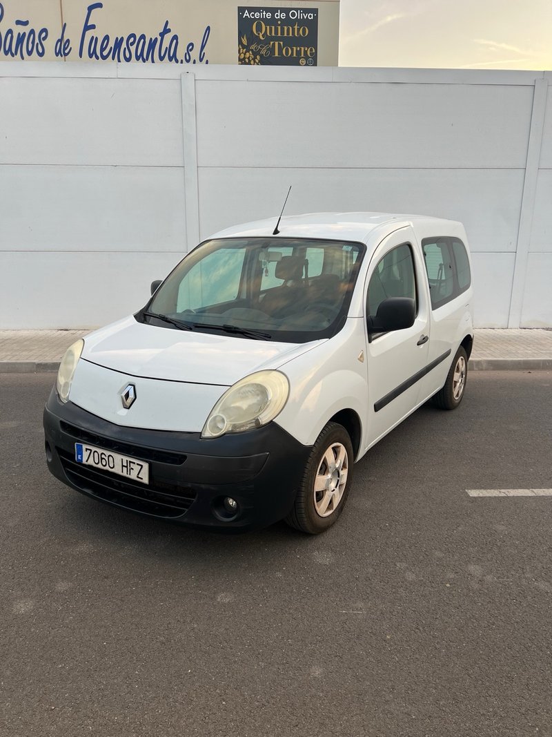 Renault Grand Kangoo 2011 1.5 dCi 86cv 5 plazas - foto 1
