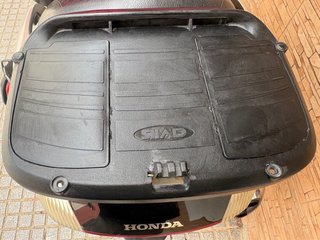 Baúl Shad SH46 + parrilla + respaldo