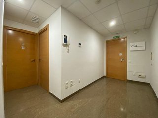 Oficina en alquiler en Amposta