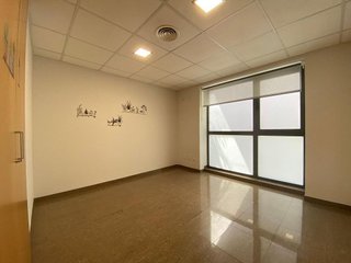 Oficina en alquiler en Amposta