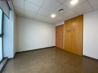 Oficina en alquiler en Amposta