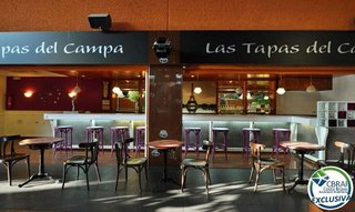 Nave industrial en venta en Centre en Figueres