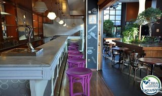 Nave industrial en venta en Centre en Figueres