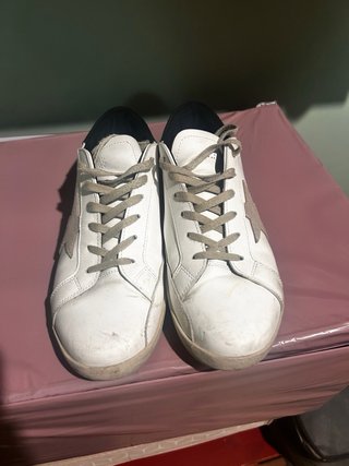 Sneakers bianche con stella beige