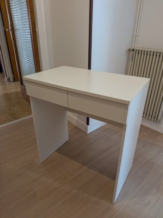 Tocador Ikea blanco con espejo