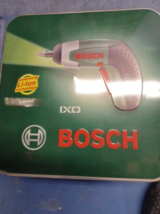 Atornillador Bosch IXO + Cargador