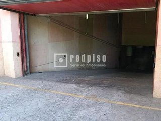 Garaje en alquiler en Teatinos en Málaga