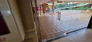 Local comercial en alquiler en Monteclaro en Pozuelo de Alarcón