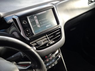 Peugeot 208 5P ALLURE 1.4 HDi 68