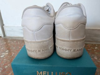 Scarpe Tommy Hilfiger bianche usate
