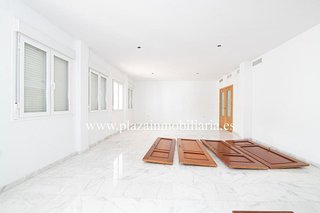 Chalet en venta en Lucena