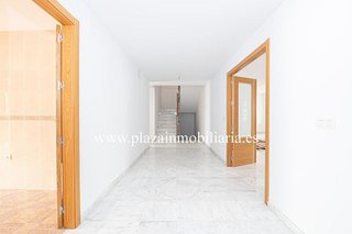 Chalet en venta en Lucena