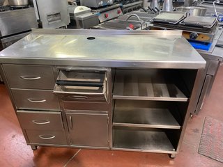 Mueble cafetero seminuevo