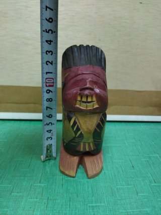 Figura de madera artesanal