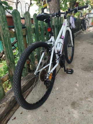 Bicicleta B'TWIN Mountain Bike Blanca